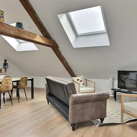 Et Calme - T3 Entierement Equipe Et Renove Apartamento Seloncourt