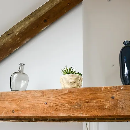 Et Calme - T3 Entierement Equipe Et Renove Apartamento Seloncourt