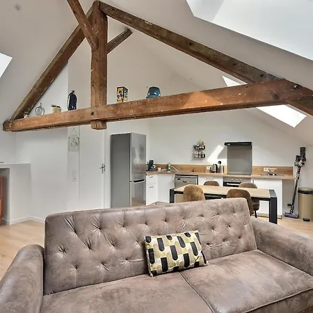 Et Calme - T3 Entierement Equipe Et Renove Apartamento