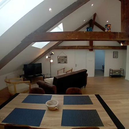 Et Calme - T3 Entierement Equipe Et Renove Apartamento *